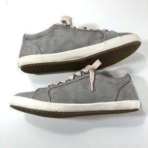 Taos Gray Canvas Lace Up Sneakers Size 7.5
